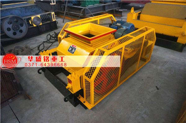 磚廠對輥破碎機(jī)